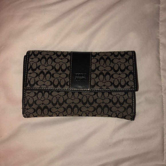 Coach Handbags - Coach wallet Coach Handbags - Coach wallet